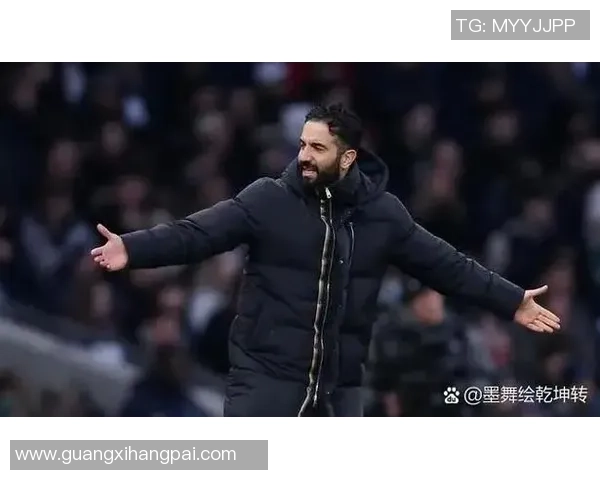 1-1!曼联又栽了:阿莫林打倒数第3连换4防卫球员 5轮1胜跌至第8 1-1!曼联又栽了:阿莫林打倒数第3连换4防卫球员 5轮1胜跌至第8